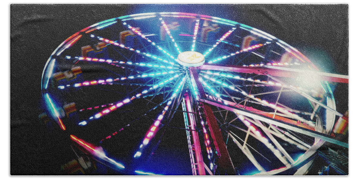 Ferris Wheel Bath Towel featuring the photograph Ferris wheel of Lights by Montez Kerr
