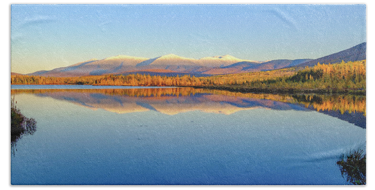 New Hampshire Bath Towel featuring the photograph First Snow On the Presidential Range 2 by Jeff Sinon