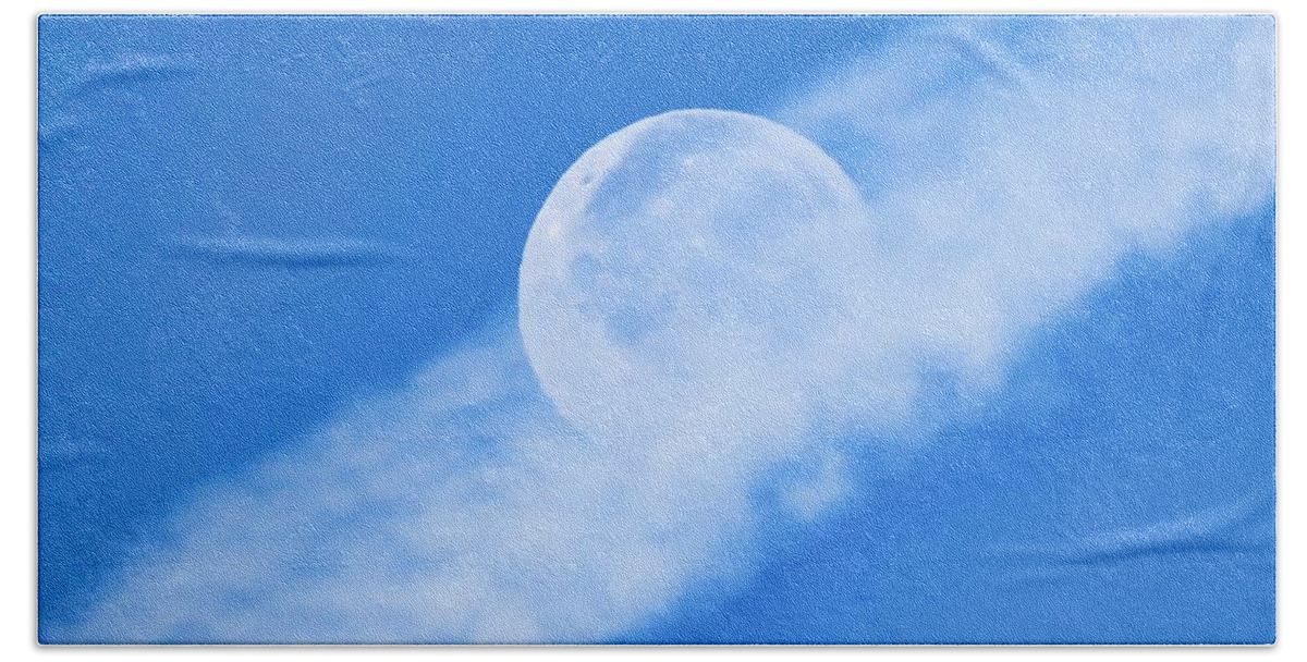 Arizona Hand Towel featuring the photograph Floating Full Moon in Cancer by Judy Kennedy
