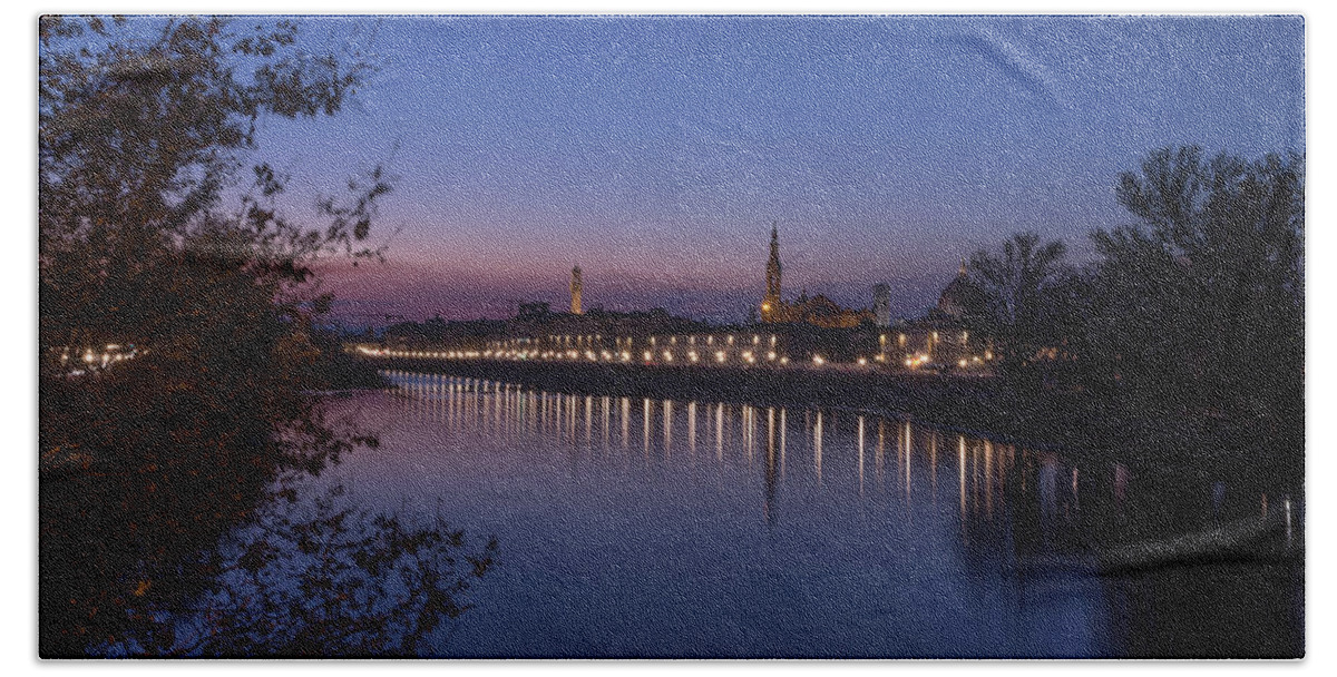 Florence Hand Towel featuring the photograph Florence at Night by Andrew Lalchan