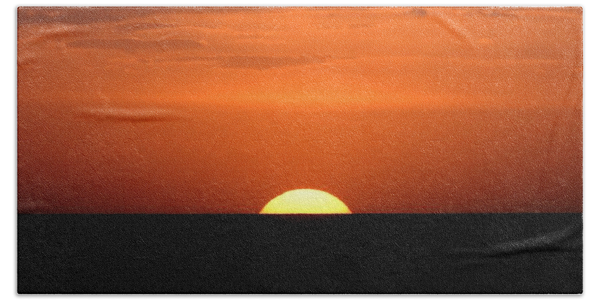 Florida Sunset Hand Towel featuring the photograph Florida Sunset on the Gulf by Robert Stanhope