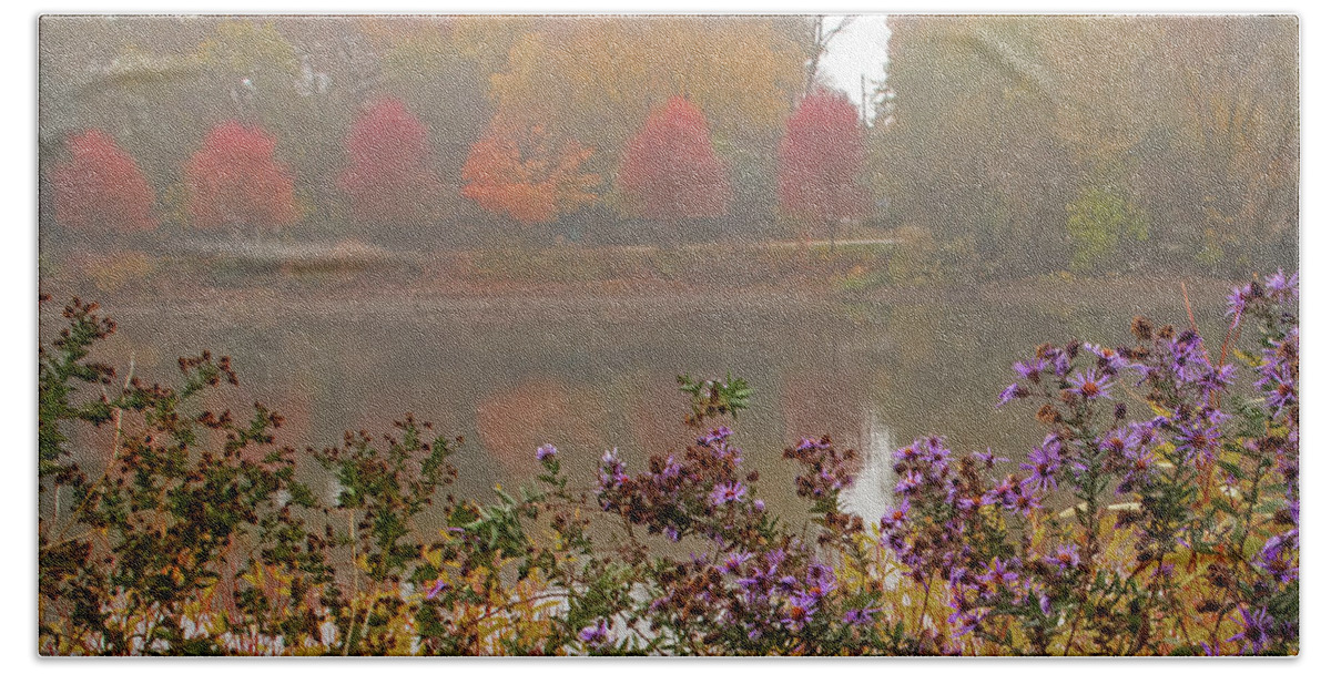 Autumn Hand Towel featuring the photograph Foggy Day on the Fox River by Ira Marcus