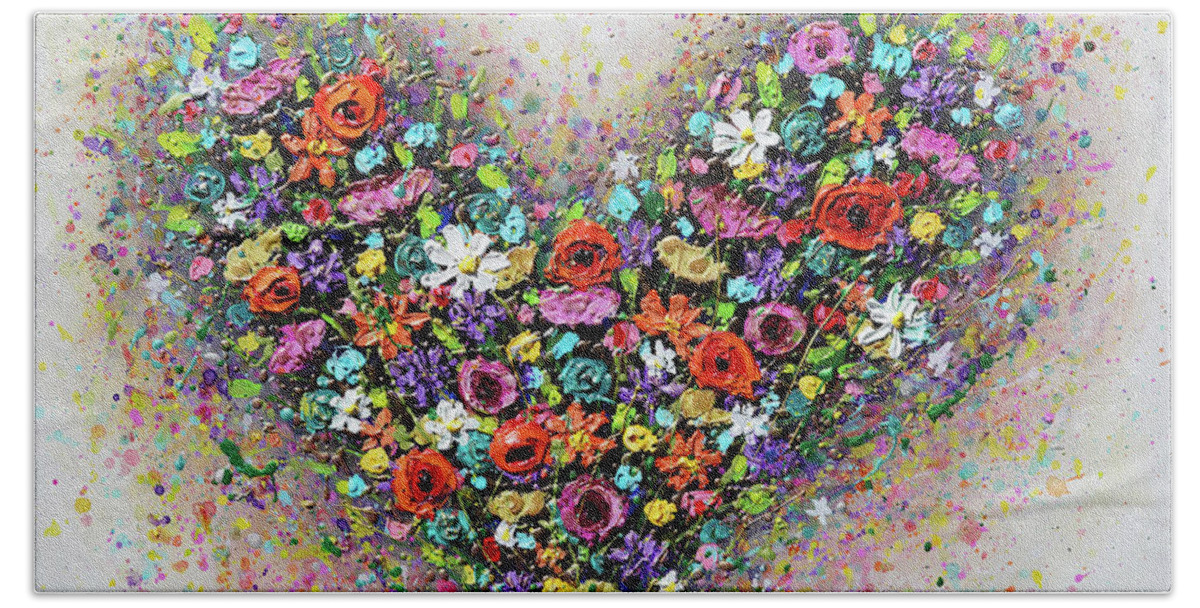 Heart Bath Towel featuring the painting Full of Love by Amanda Dagg