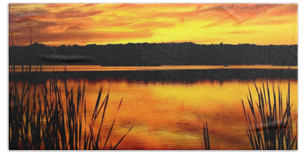 Sunset Bath Towel featuring the photograph Glorious Sunset by Mary Walchuck