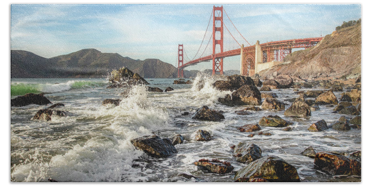 Golden Gate Bridge Bath Towel featuring the photograph Golden Splash by Gary Geddes