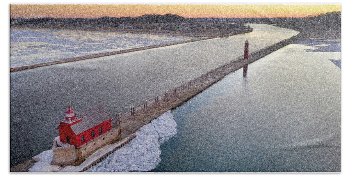 Northernmichigan Bath Towel featuring the photograph Grand Haven Lighthouse DJI_0499 HRes by Michael Thomas