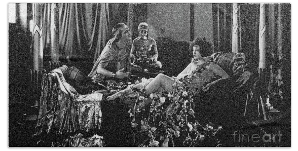Vamp Bath Towel featuring the photograph Greta Nissen The Wanderer 1925 by Sad Hill - Bizarre Los Angeles Archive
