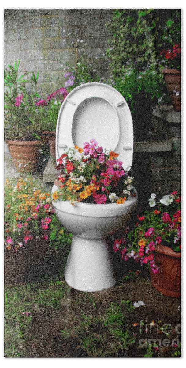 Toilet Hand Towel featuring the photograph Growing a Little Potty in the Garden by Doc Braham