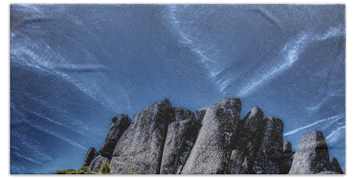 Serra Da Estrela Bath Towel featuring the photograph Hanging Rock by Micah Offman