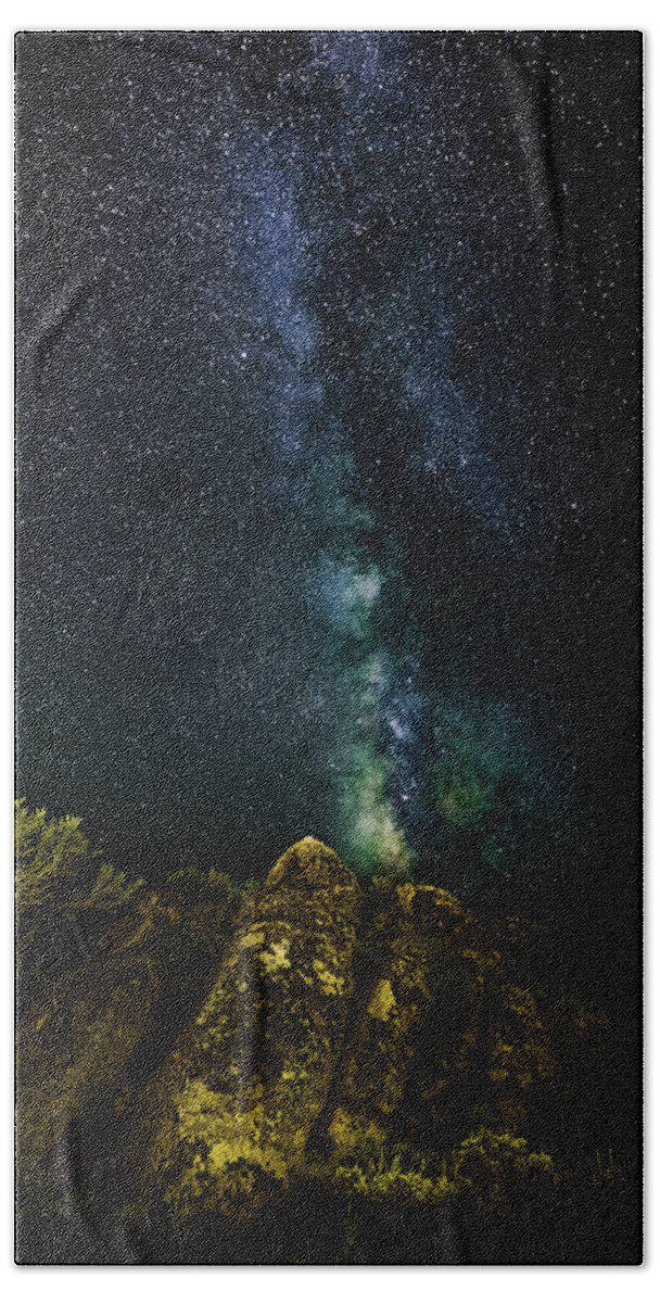 Milky Way Bath Towel featuring the photograph High Desert Milky Way 2 by Ron Long Ltd Photography