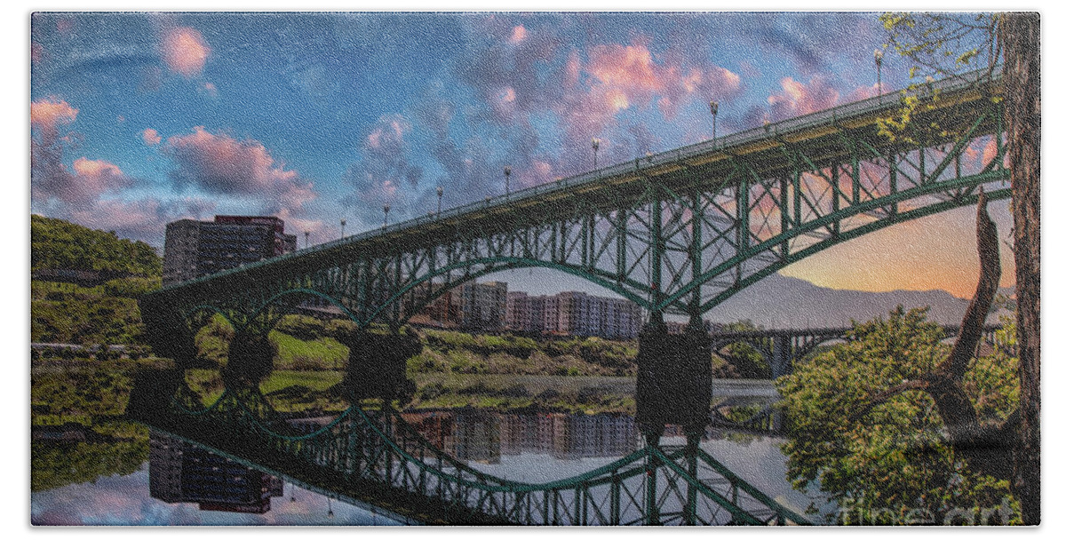 Knoxville Bath Towel featuring the photograph Historic Gay Street Bridge at Knoxville by Shelia Hunt