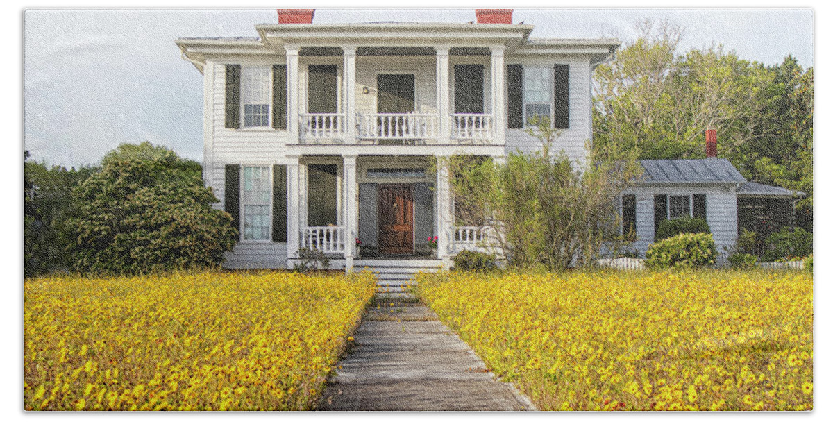 Beaufort Bath Towel featuring the photograph HIstoric Home With Yard of Wildflowers - Beaufort North Carolina by Bob Decker