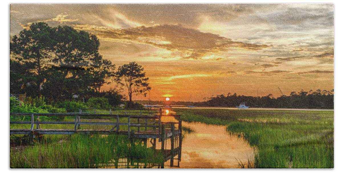  Hand Towel featuring the photograph Hobcaw Sunset by Jim Miller