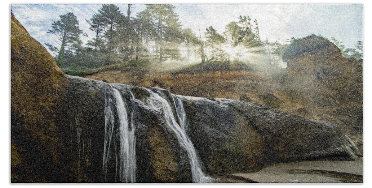 Hug Point Bath Towel featuring the photograph Hug Point Oregon by Wesley Aston