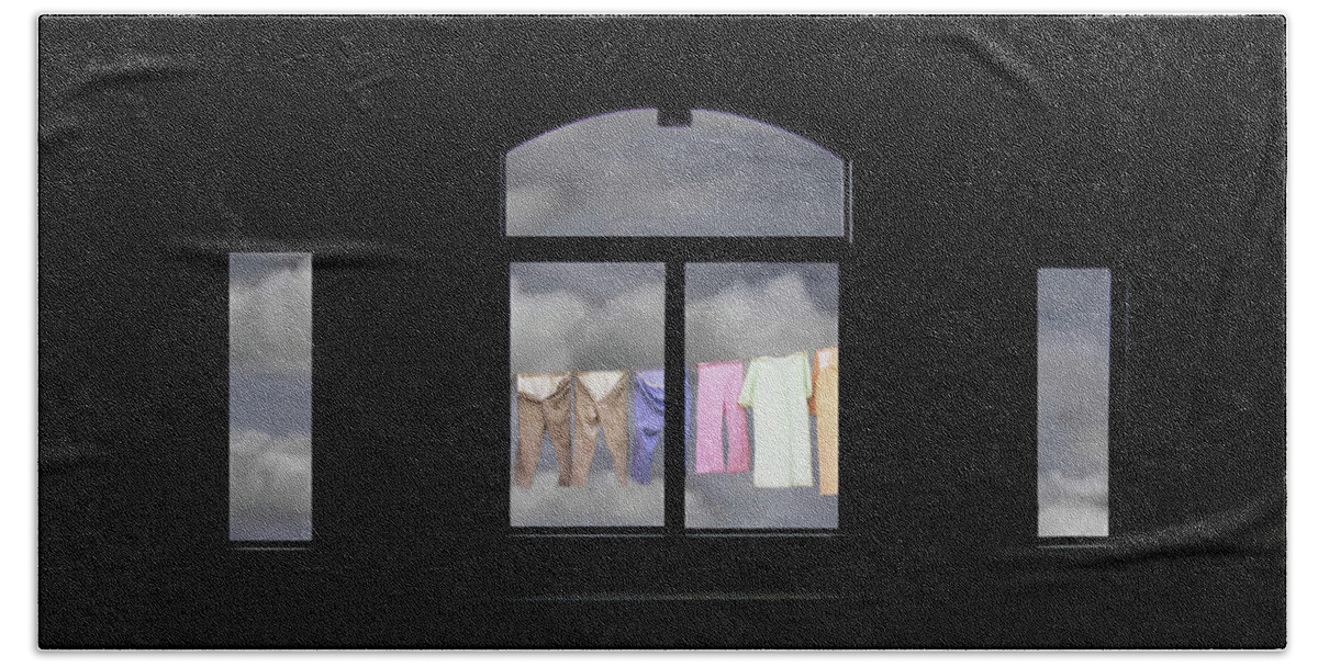 Window Bath Towel featuring the photograph I See the Way by Wayne King