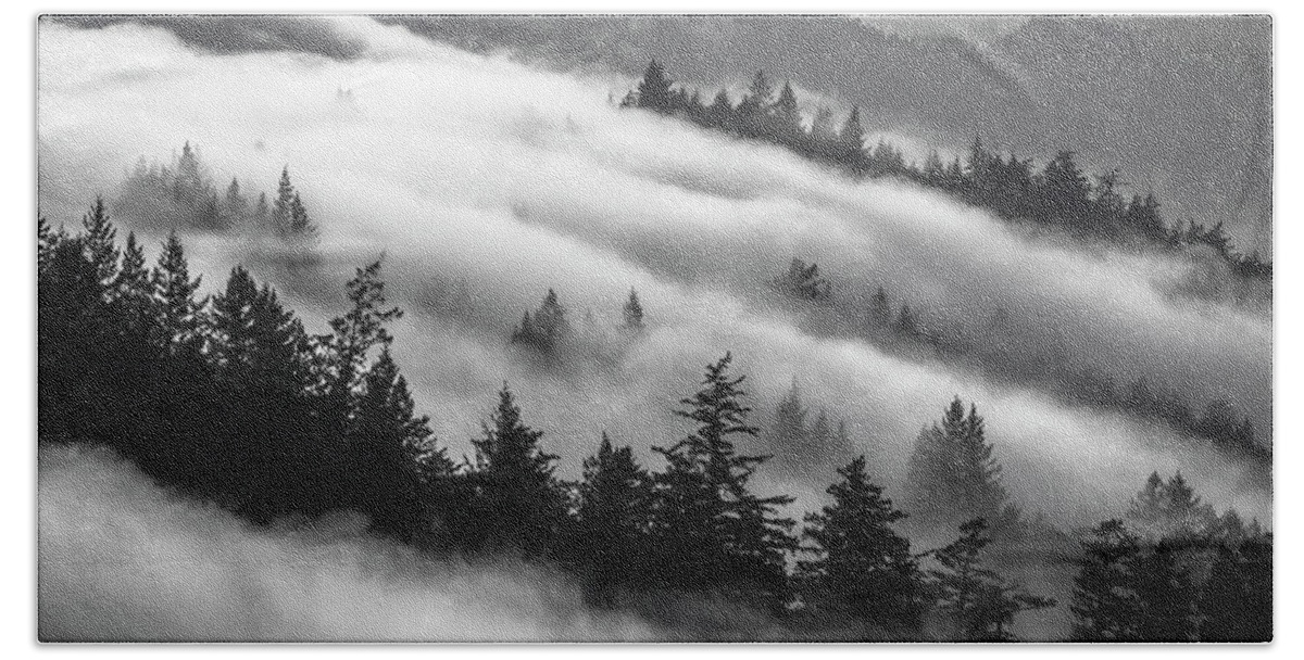 Incoming Fog Bath Towel featuring the photograph Incoming fog, Mt. Tamalpais by Donald Kinney