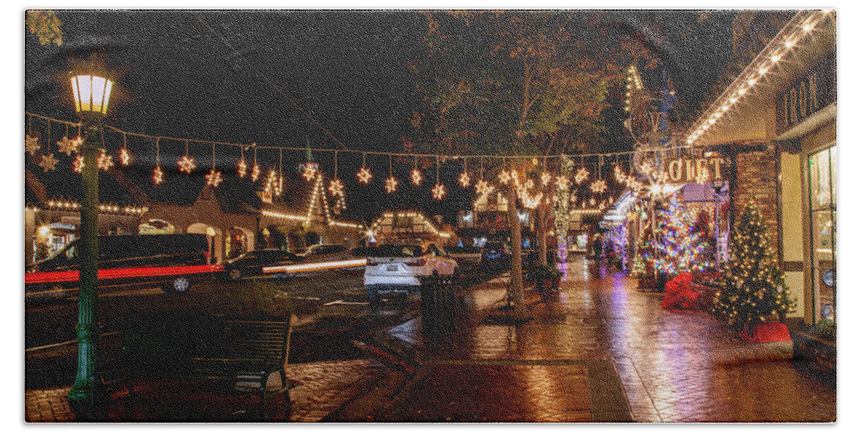 Lights Bath Towel featuring the photograph It's a Christmas Town by Ryan Huebel