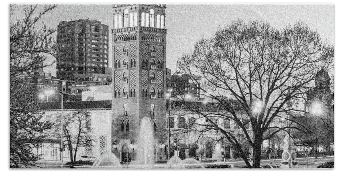 Jc Nichols Fountain Hand Towel featuring the photograph JC Nichols Fountain and Kansas City Plaza - Black and White 1x1 by Gregory Ballos
