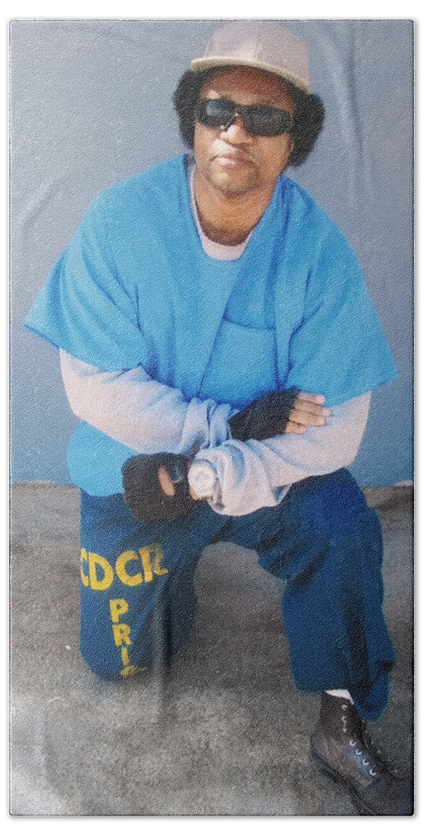 Prison Art Bath Towel featuring the photograph King of Prison Hip Hop by Donald C-Note Hooker