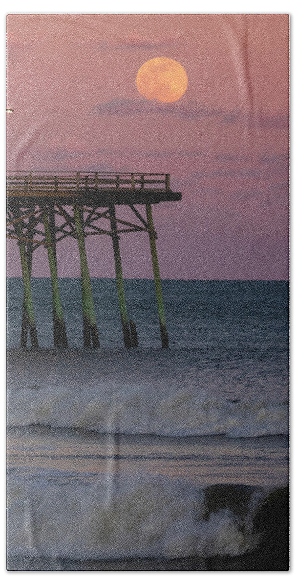 Fullmoon Bath Towel featuring the photograph Kure Beach Full Moon by Nick Noble