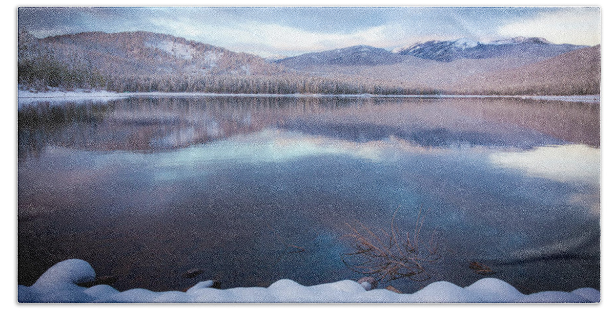 Lake Hand Towel featuring the photograph Lake Siskiyou in Winter by Ryan Workman Photography