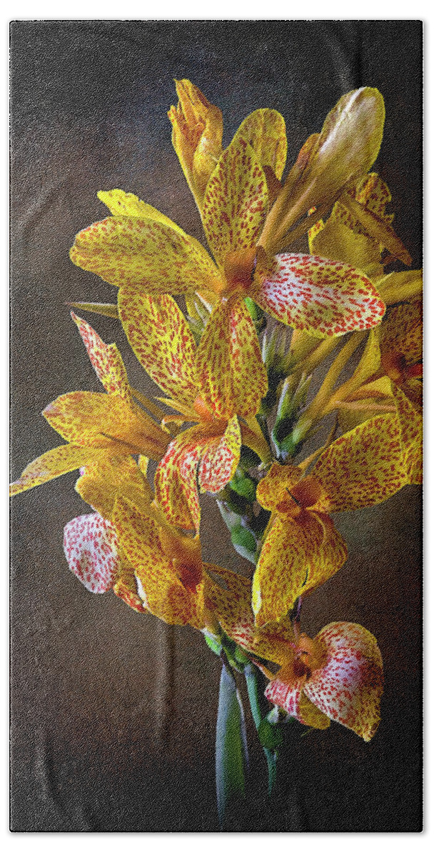 Flower Bath Towel featuring the photograph Leopard Lilies by Endre Balogh