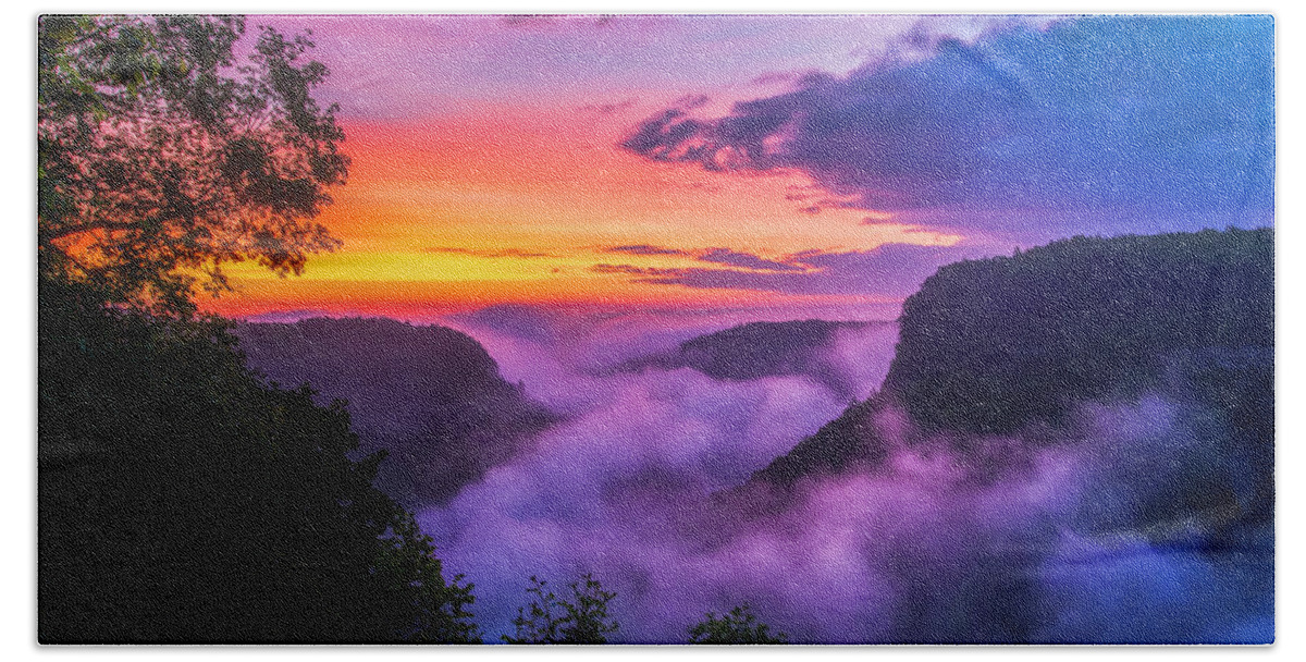 Letchworth State Park Bath Towel featuring the photograph Letchworth sunrise by Mark Papke