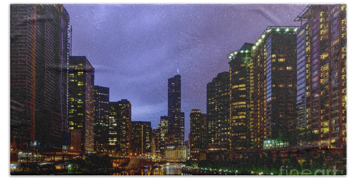 Chicago Bath Towel featuring the photograph Lightning Over Chicago River by Jennifer White