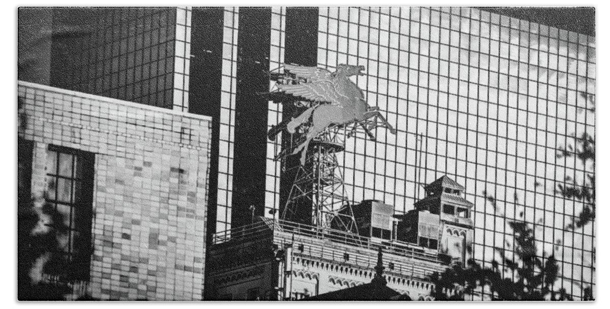 Dallas Texas Bath Towel featuring the photograph Lone Star Flying Pegasus Monochrome Panorama - Dallas Texas by Gregory Ballos