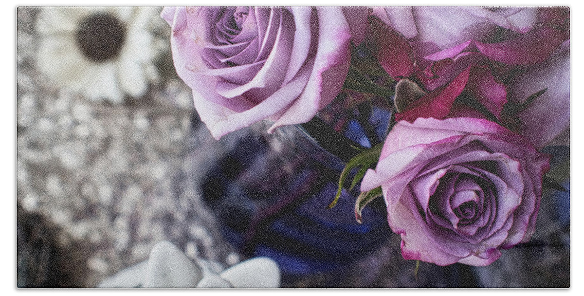 Flower Bath Towel featuring the photograph Love Mood by Portia Olaughlin