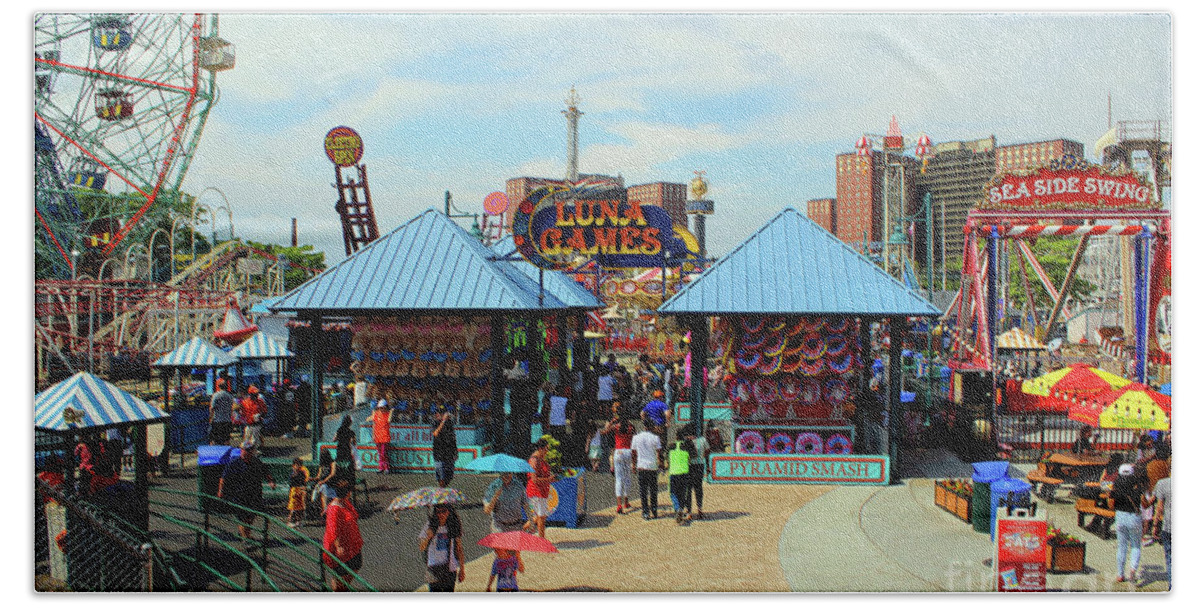 Fun Bath Towel featuring the photograph Luna Games of Coney Island by Doc Braham