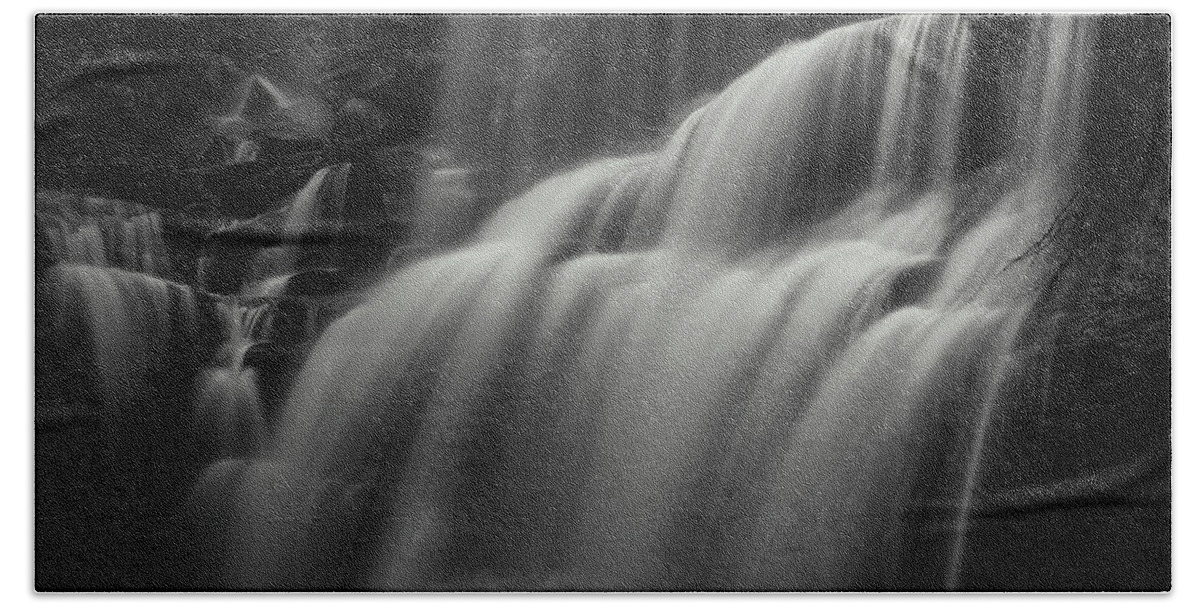 Waterfall Bath Towel featuring the photograph Madden Falls by Grant Galbraith