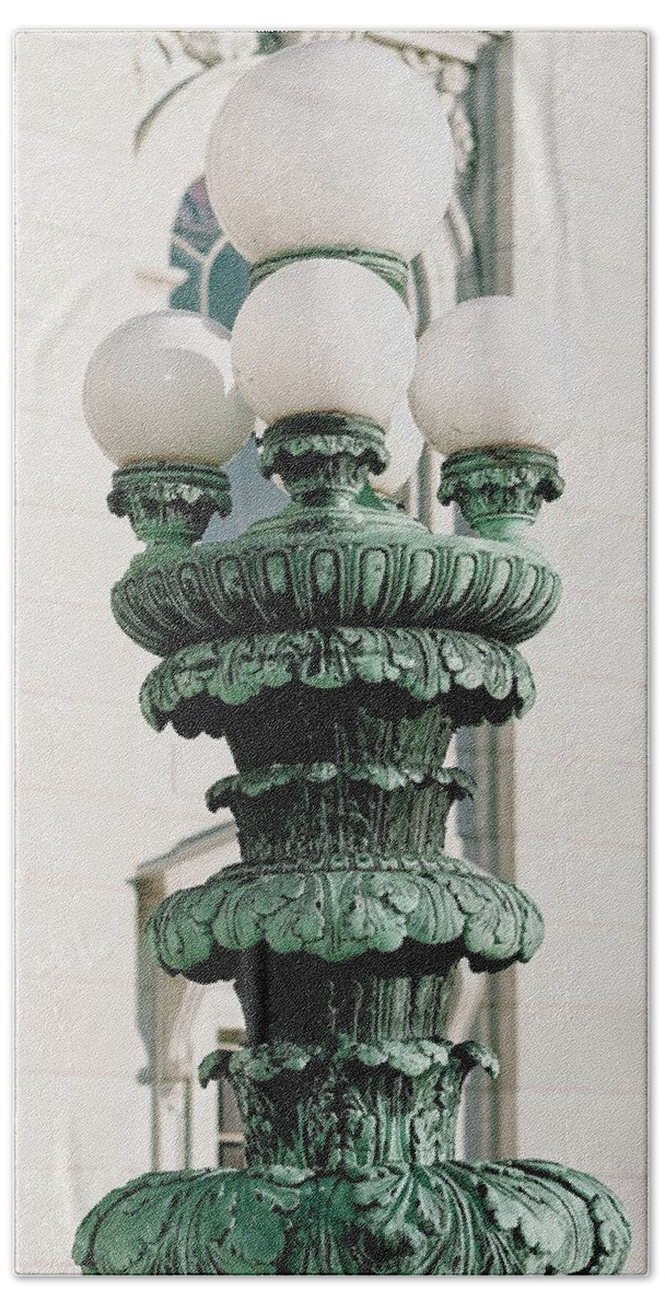 Capitol Bath Towel featuring the photograph Madison Capitol Lamp by Steven Ralser