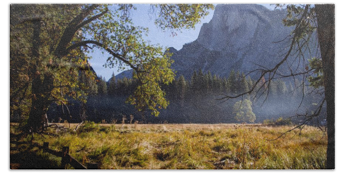 Half Dome Bath Towel featuring the photograph Meadow View by Stephen Sloan