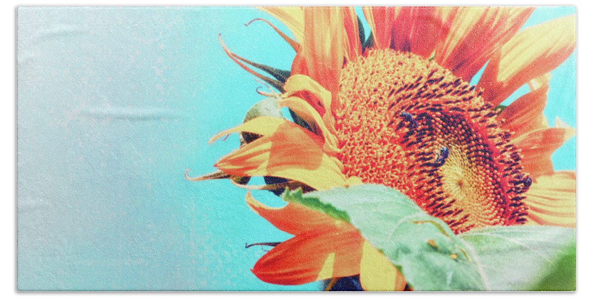Sunflower Bath Towel featuring the digital art Modern Sunflower II by Marianne Campolongo