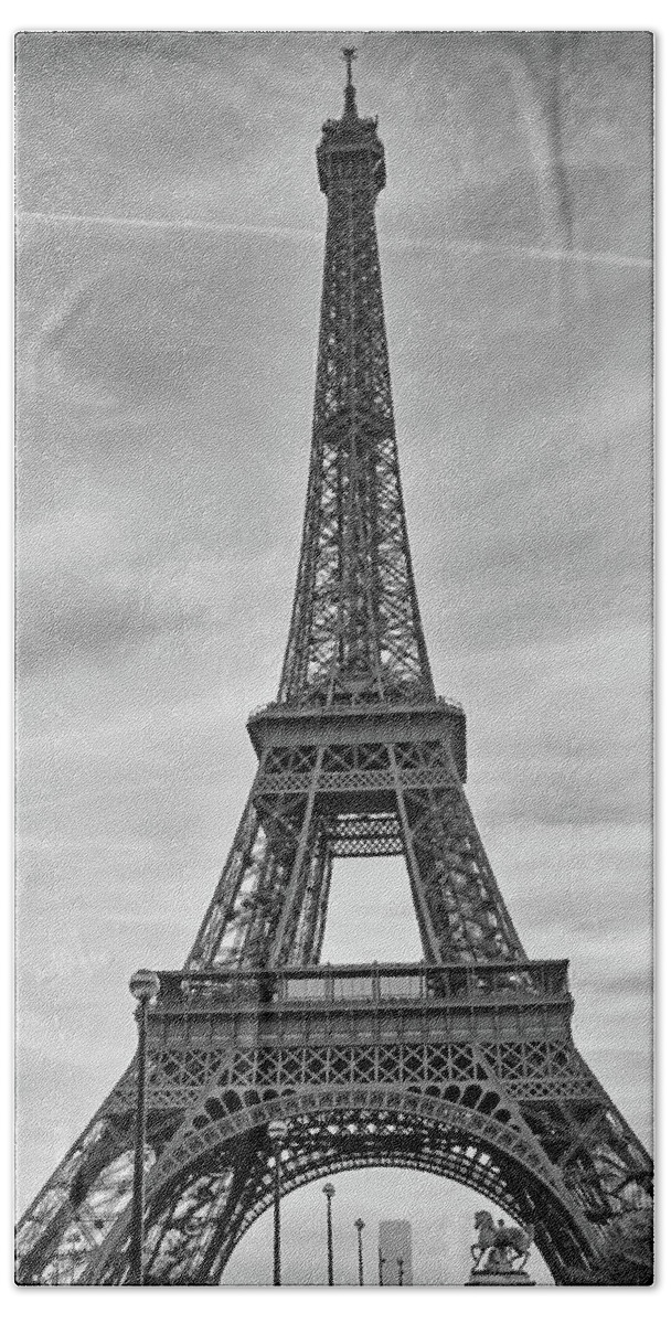 Grand Dame Bath Towel featuring the photograph Monumental - Eiffel Tower in Paris by Melanie Alexandra Price