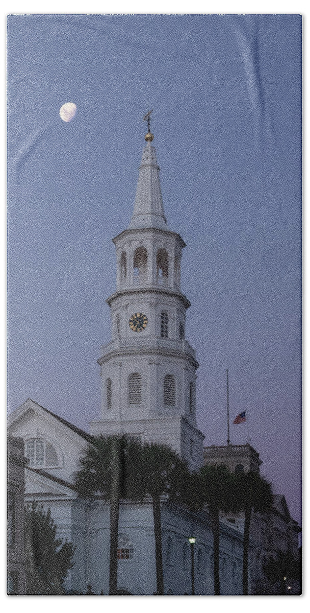Charleston Bath Towel featuring the photograph Moon Over Four Corners by John Kirkland