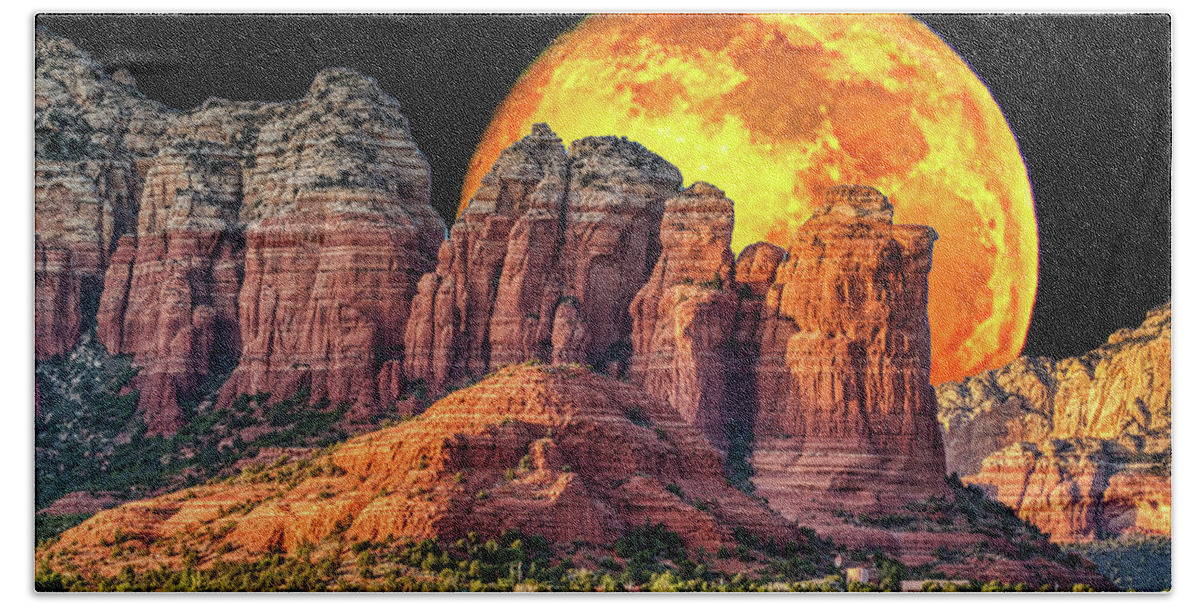 Coffee Pot Rock Hand Towel featuring the photograph Moonrise at Coffee Pot Rock by Al Judge