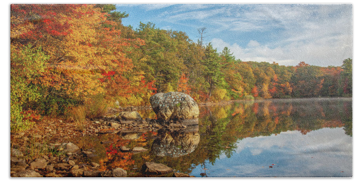 Frog Rock Bath Towel featuring the photograph Morning reflection of fall colors by Jeff Folger