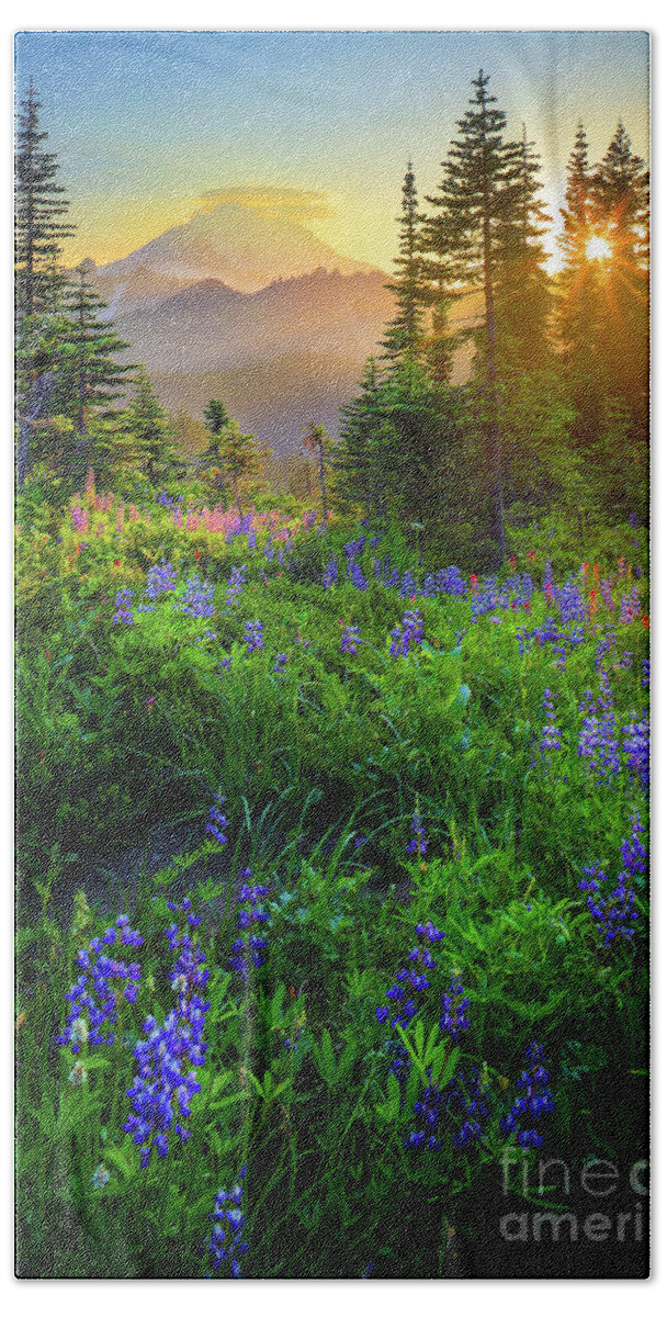 America Bath Sheet featuring the photograph Mount Rainier Sunburst by Inge Johnsson