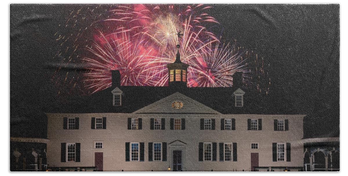 Mount Vernon Bath Towel featuring the photograph Mount Vernon Fireworks by Art Cole