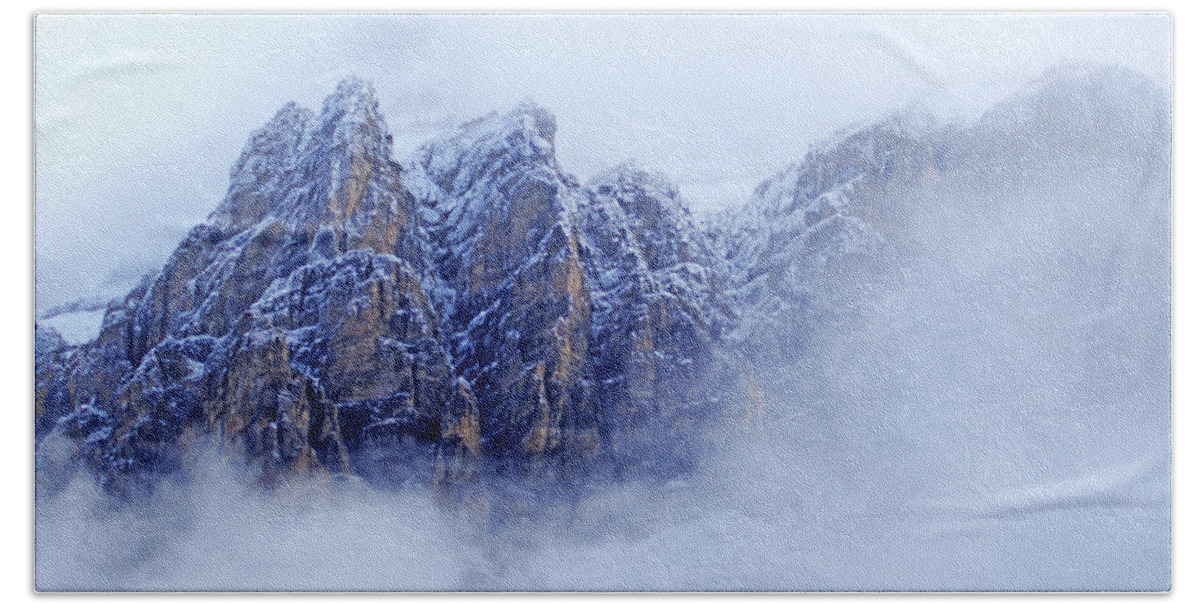 Mountains Bath Towel featuring the photograph Mountain Peaks Shrouded with Clouds by Shixing Wen