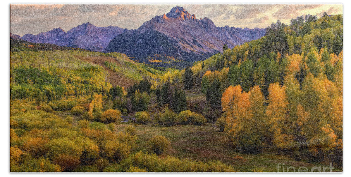 Autumn Bath Towel featuring the photograph Mt Sneffels Sunset by Ronda Kimbrow