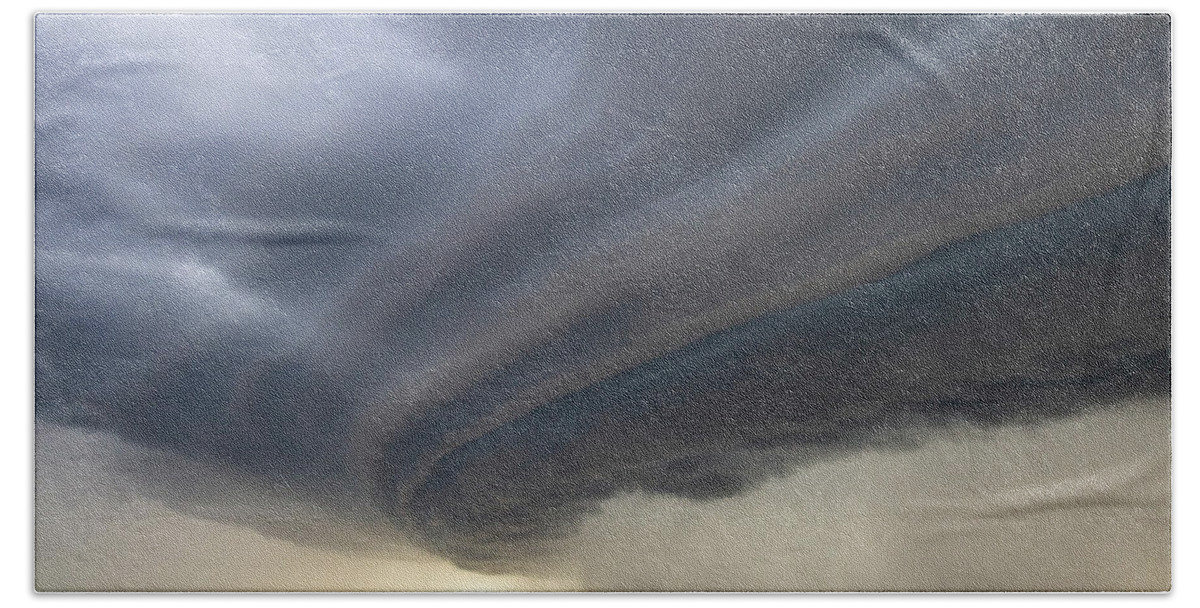 Nebraskasc Bath Towel featuring the photograph Nebraska Shelf Cloud Madness 022 by Dale Kaminski