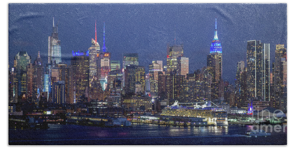 New York City Bath Towel featuring the photograph New York City by Marco Crupi