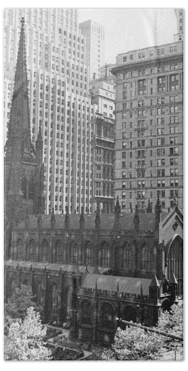 American Bath Towel featuring the photograph New York - View Of Trinity Church, 1952 by Angelo Rizzuto