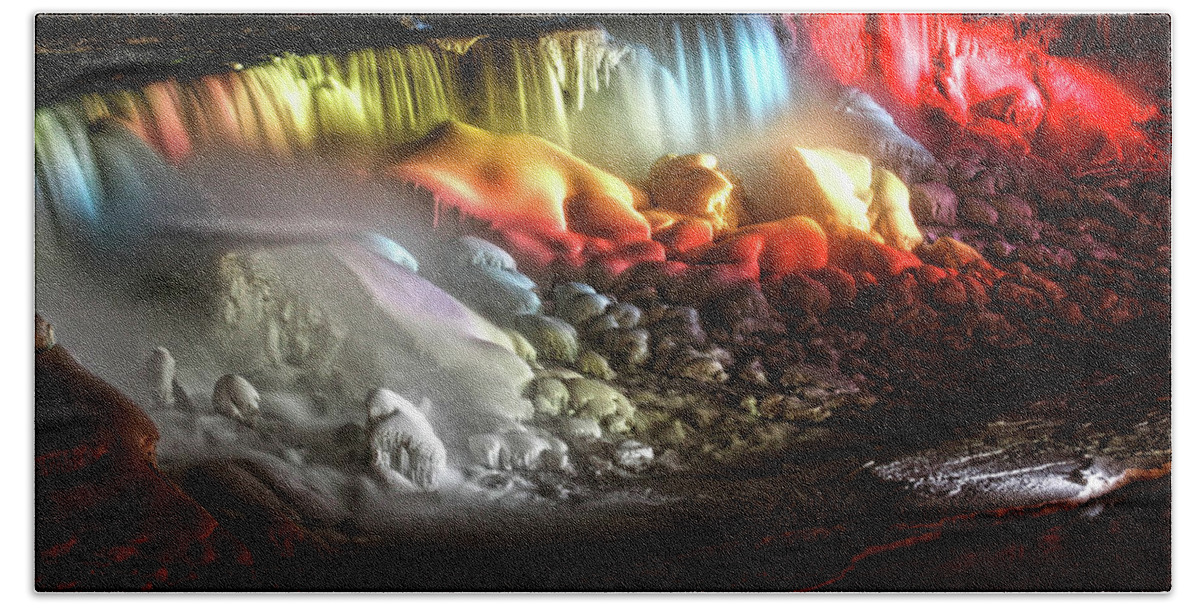 Landscape Bath Towel featuring the photograph Niagara Falls by WonderlustPictures By Tommaso Boddi