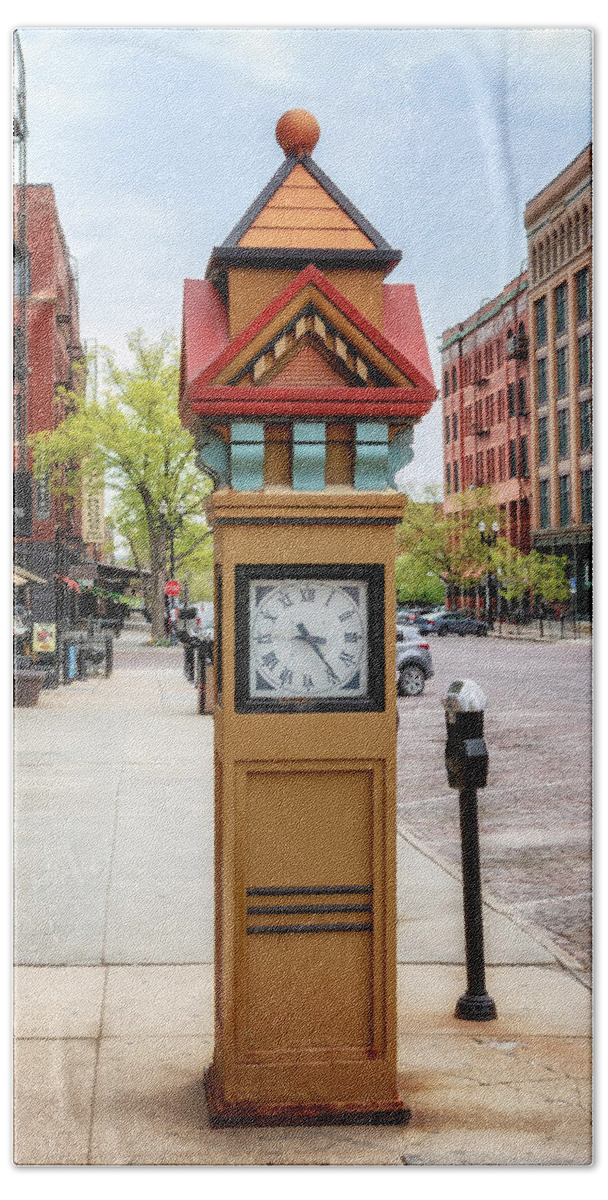 Street Clock Bath Towel featuring the photograph Old Market Street Clock - Omaha by Susan Rissi Tregoning
