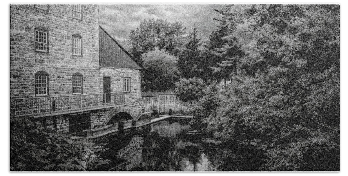 Old Stone Mill Bath Towel featuring the photograph Old Stone Mill, Delta, Leeds County, Ontario BW by John Twynam