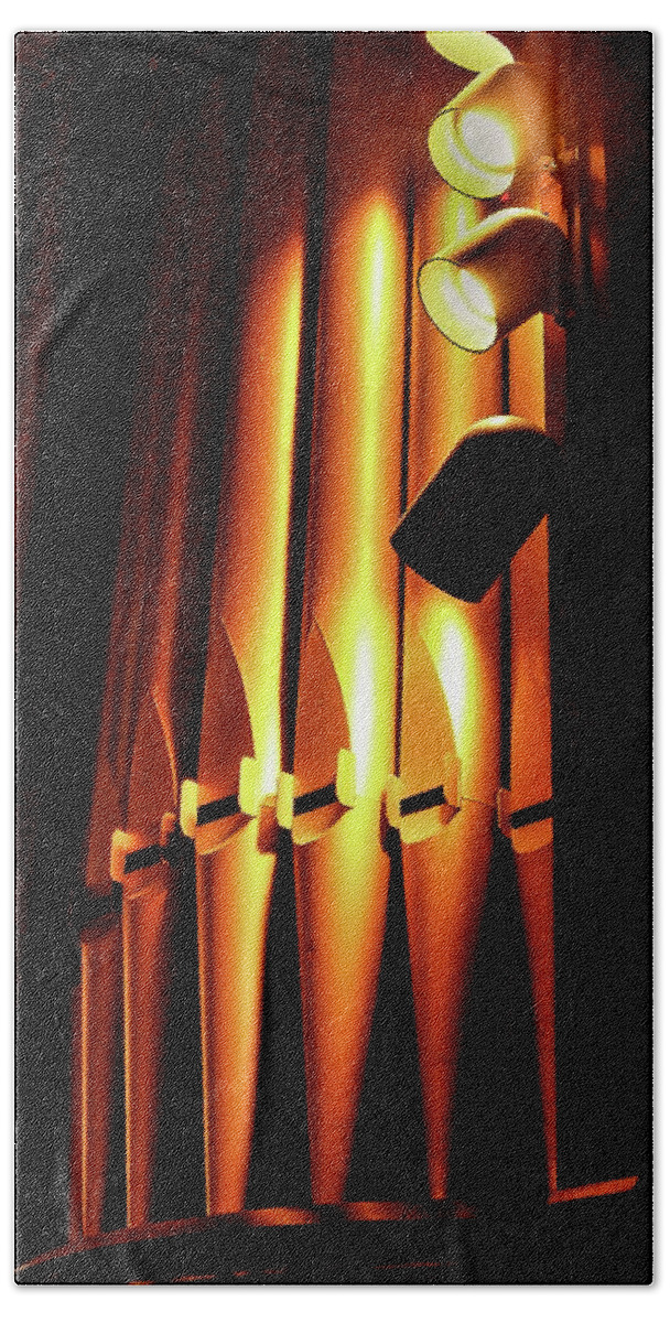 Organ Pipes Church Metal Lights Bath Towel featuring the photograph Organ Pipes by John Linnemeyer